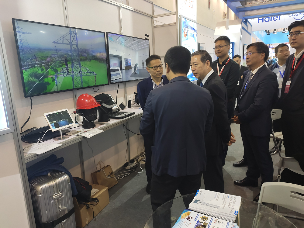 沃安科技携带“5G环境下AR智能眼镜在工业里的应用”参加苏州电博会及工业互联网平台创新发展大会